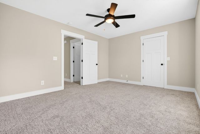 731 Hogan Rd, Clarksville, TN 37043