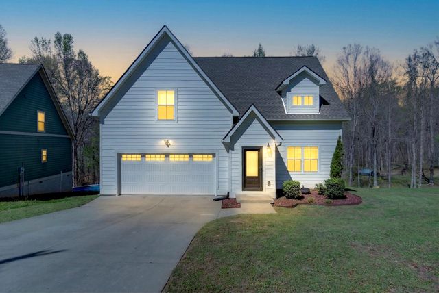 731 Hogan Rd, Clarksville, TN 37043