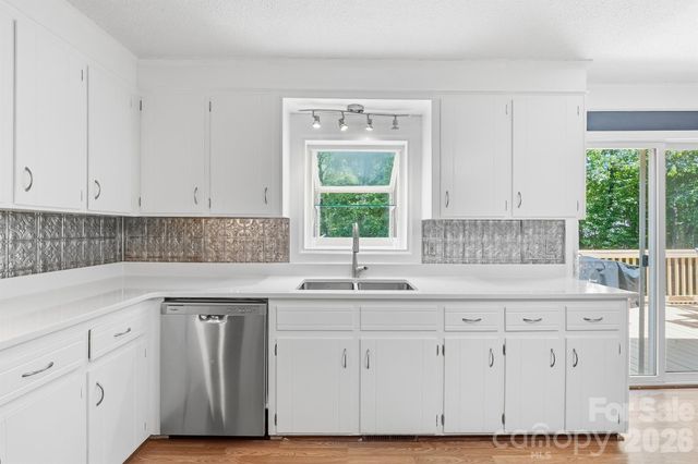 2078 Rock Springs Circle, Denver, NC 28037