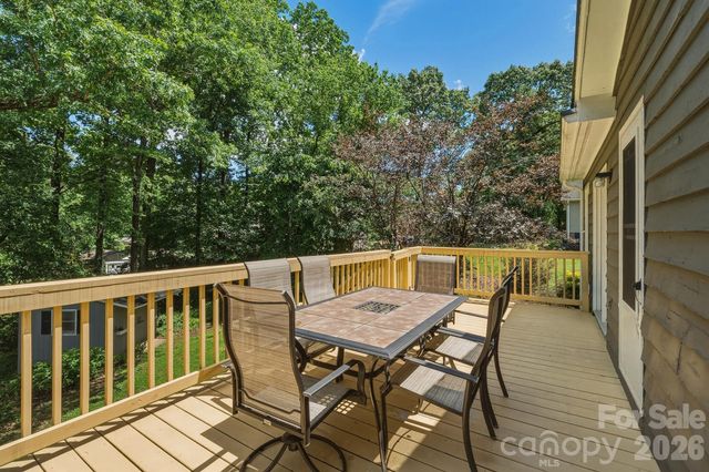 2078 Rock Springs Circle, Denver, NC 28037