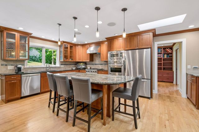 6201 Scotia Drive, Edina, MN 55439
