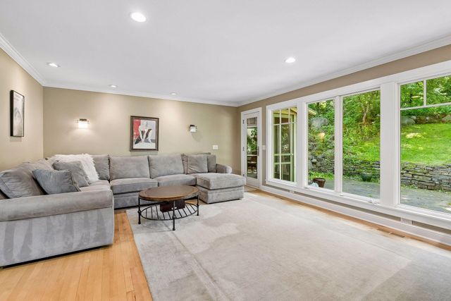 6201 Scotia Drive, Edina, MN 55439