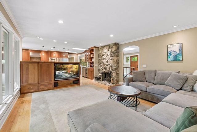 6201 Scotia Drive, Edina, MN 55439