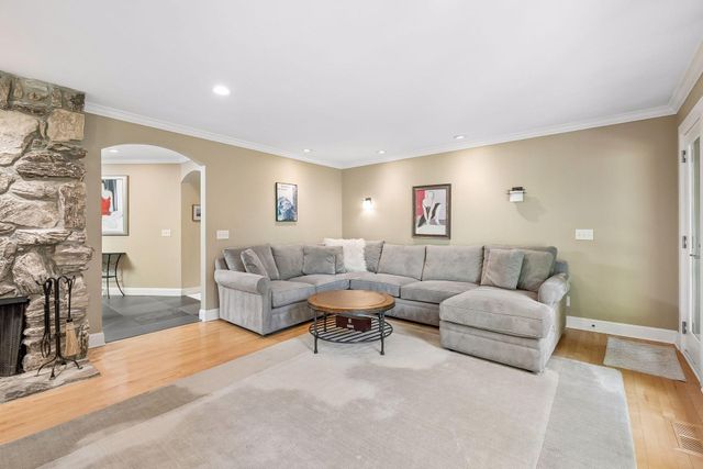 6201 Scotia Drive, Edina, MN 55439