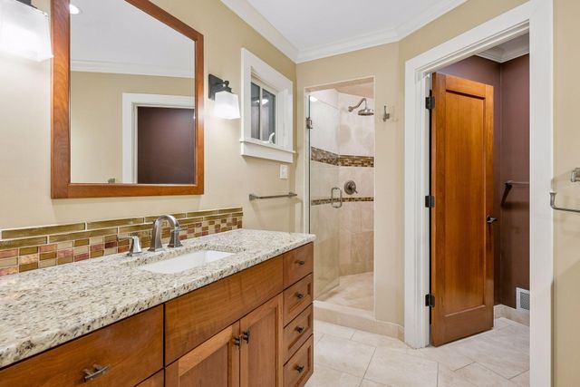 6201 Scotia Drive, Edina, MN 55439