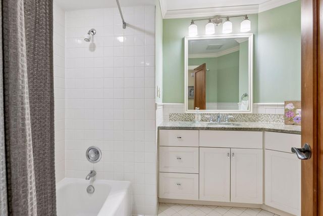 6201 Scotia Drive, Edina, MN 55439