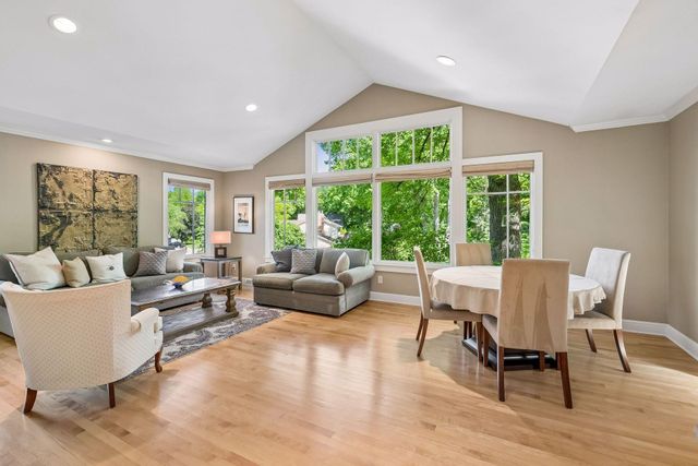 6201 Scotia Drive, Edina, MN 55439