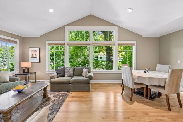 6201 Scotia Drive, Edina, MN 55439