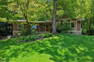 6201 Scotia Drive, Edina, MN 55439