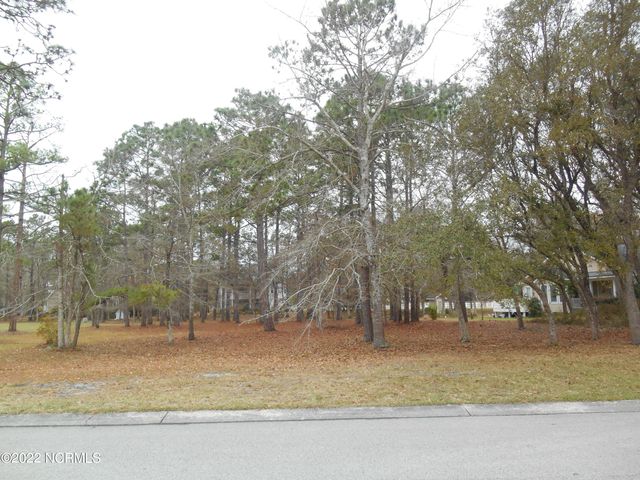 3979 Southpointe Drive SE, Southport, NC 28461
