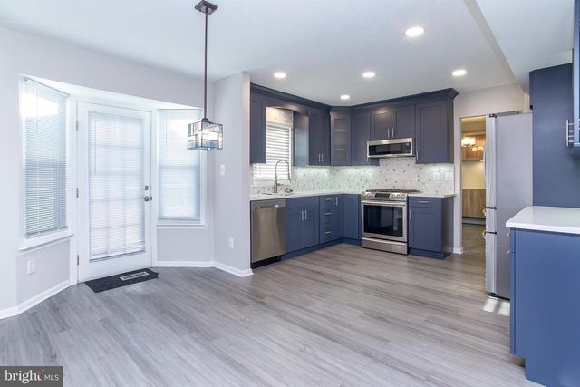 9721 HICKORYHURST DR, Nottingham, MD 21236