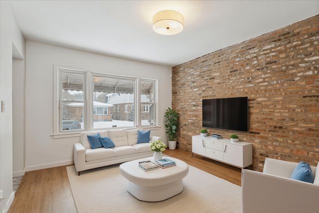 8952 S Aberdeen Street, Chicago, IL 60620