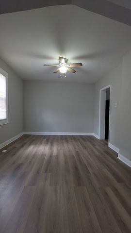8952 S Aberdeen Street, Chicago, IL 60620