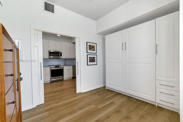 2870 Pine Tree Dr 3, Miami Beach, FL 33140