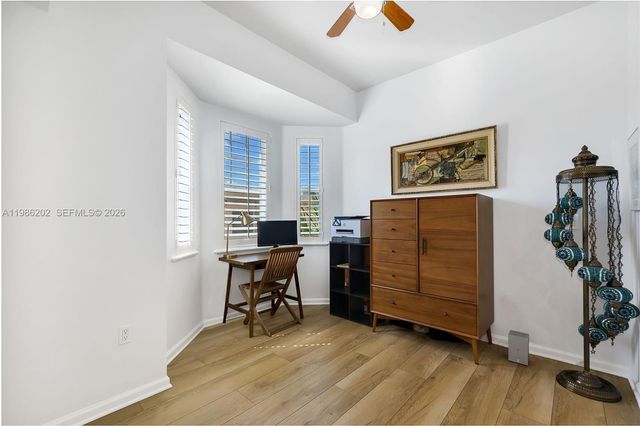 2870 Pine Tree Dr 3, Miami Beach, FL 33140