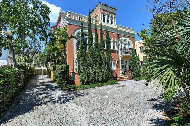 2870 Pine Tree Dr 3, Miami Beach, FL 33140