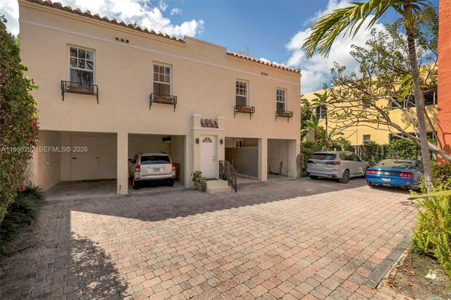 2870 Pine Tree Dr 3, Miami Beach, FL 33140