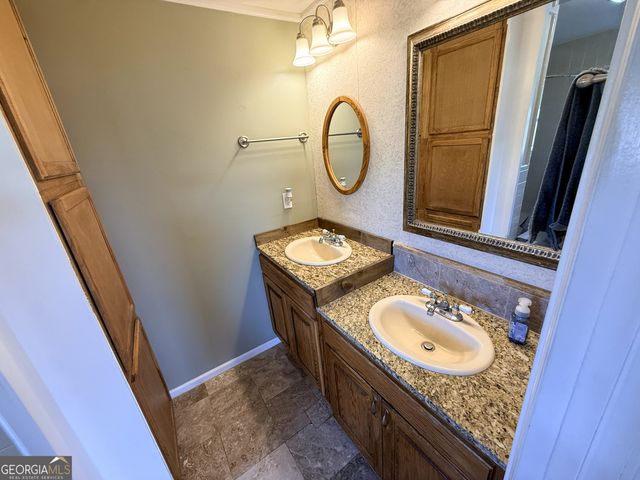 2973 River Road, Elberton, GA 30635