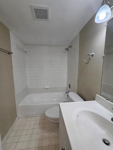 2000 N Congress Avenue 207, West Palm Beach, FL 33401