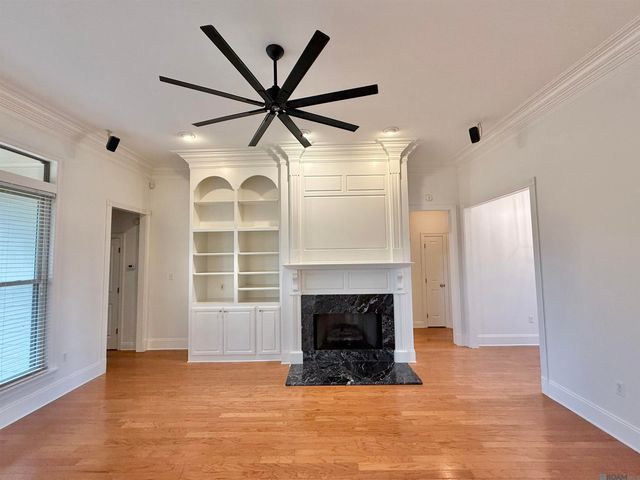 10721 Hillmont Ave, Baton Rouge, LA 70810