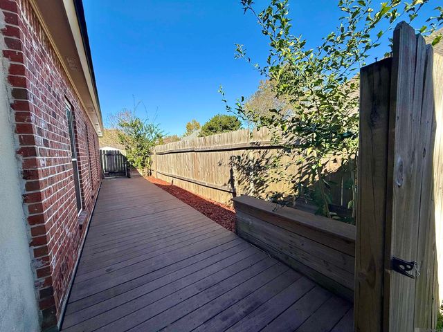 10721 Hillmont Ave, Baton Rouge, LA 70810