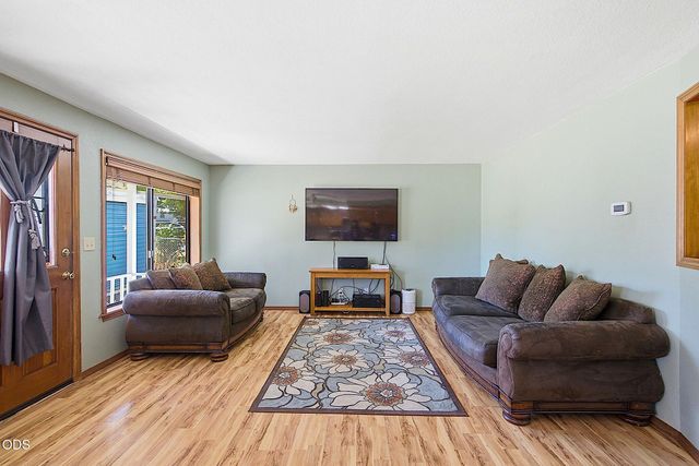 1609 Leonard Road, Grants Pass, OR 97527