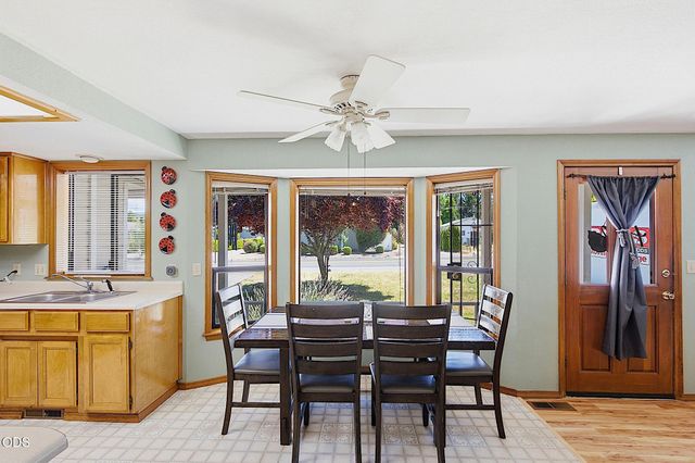 1609 Leonard Road, Grants Pass, OR 97527