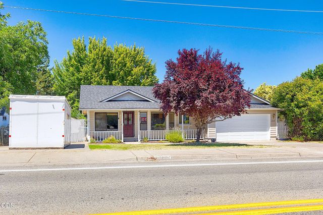 1609 Leonard Road, Grants Pass, OR 97527