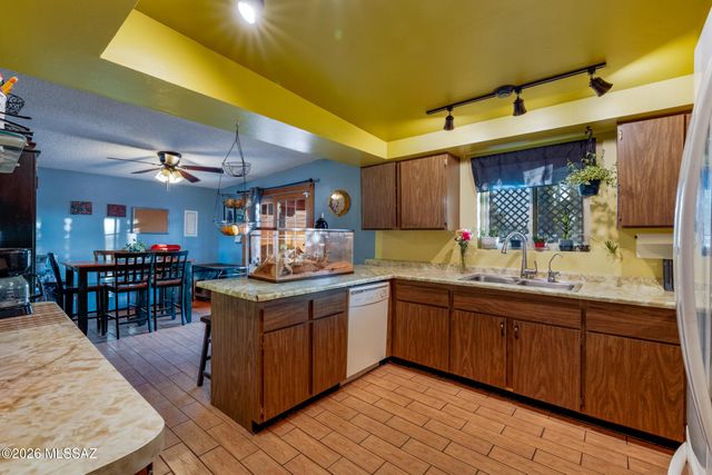 7800 E Joshua Place, Tucson, AZ 85730