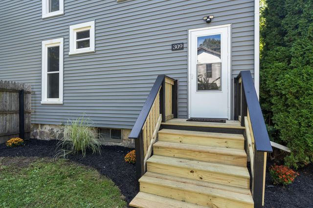 309 N Park Avenue, Jackson, MI 49201