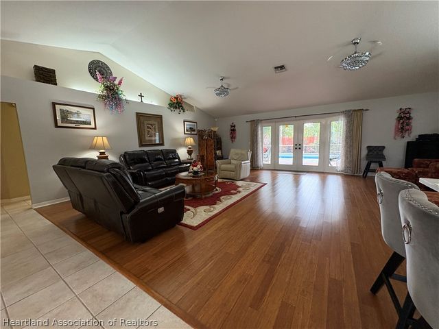 407 Maravilla Avenue, Sebring, FL 33875