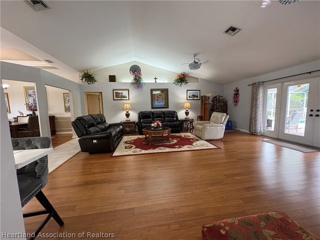 407 Maravilla Avenue, Sebring, FL 33875