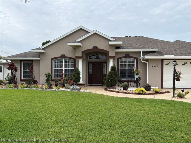 407 Maravilla Avenue, Sebring, FL 33875