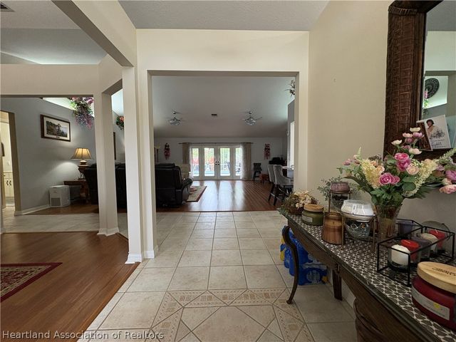 407 Maravilla Avenue, Sebring, FL 33875