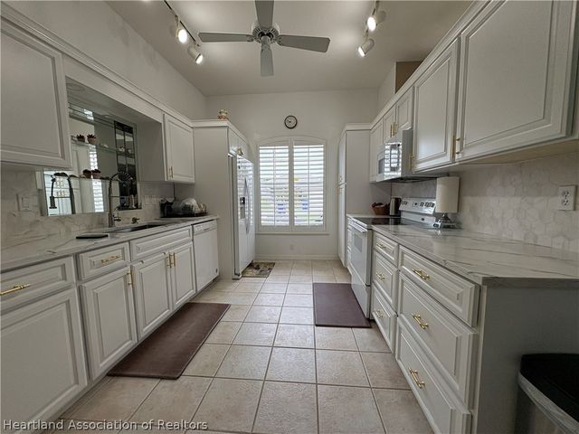 407 Maravilla Avenue, Sebring, FL 33875