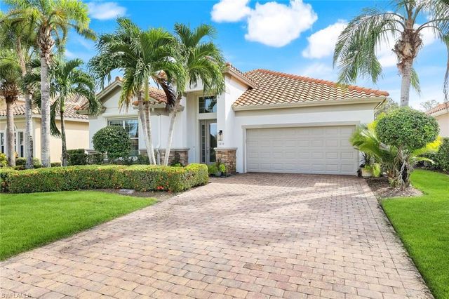 9090 Limestone LN, Naples, FL 34120
