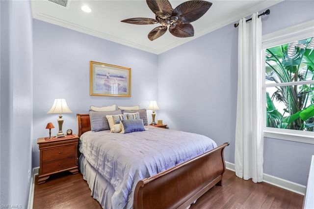 9090 Limestone LN, Naples, FL 34120
