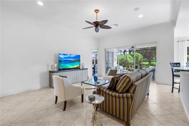 9090 Limestone LN, Naples, FL 34120