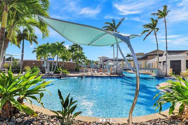 9090 Limestone LN, Naples, FL 34120