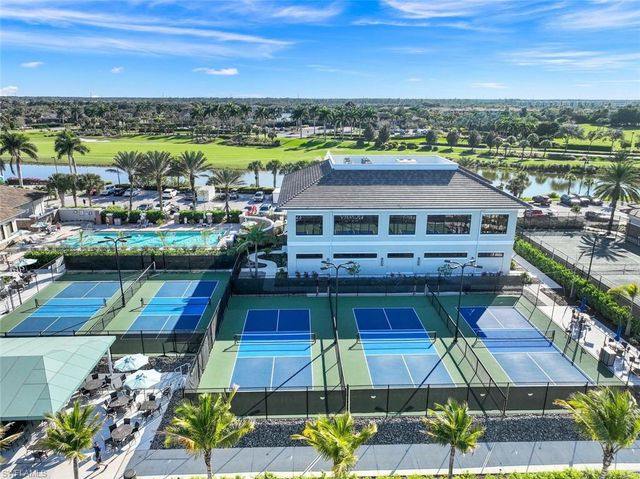 9090 Limestone LN, Naples, FL 34120
