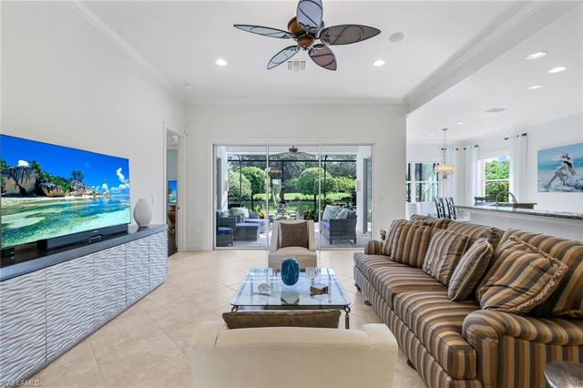 9090 Limestone LN, Naples, FL 34120