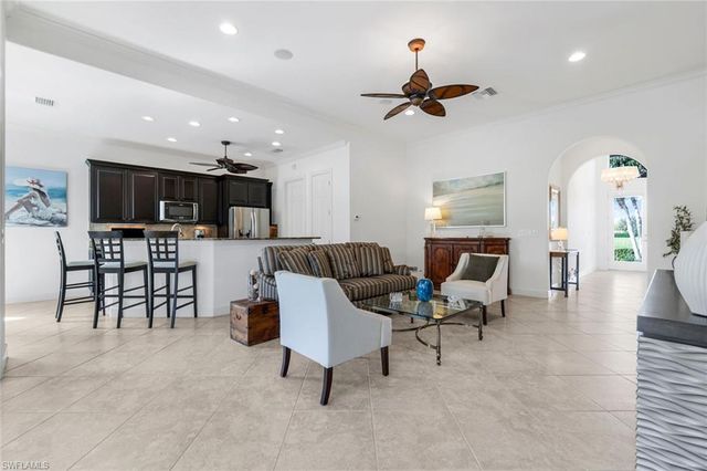9090 Limestone LN, Naples, FL 34120