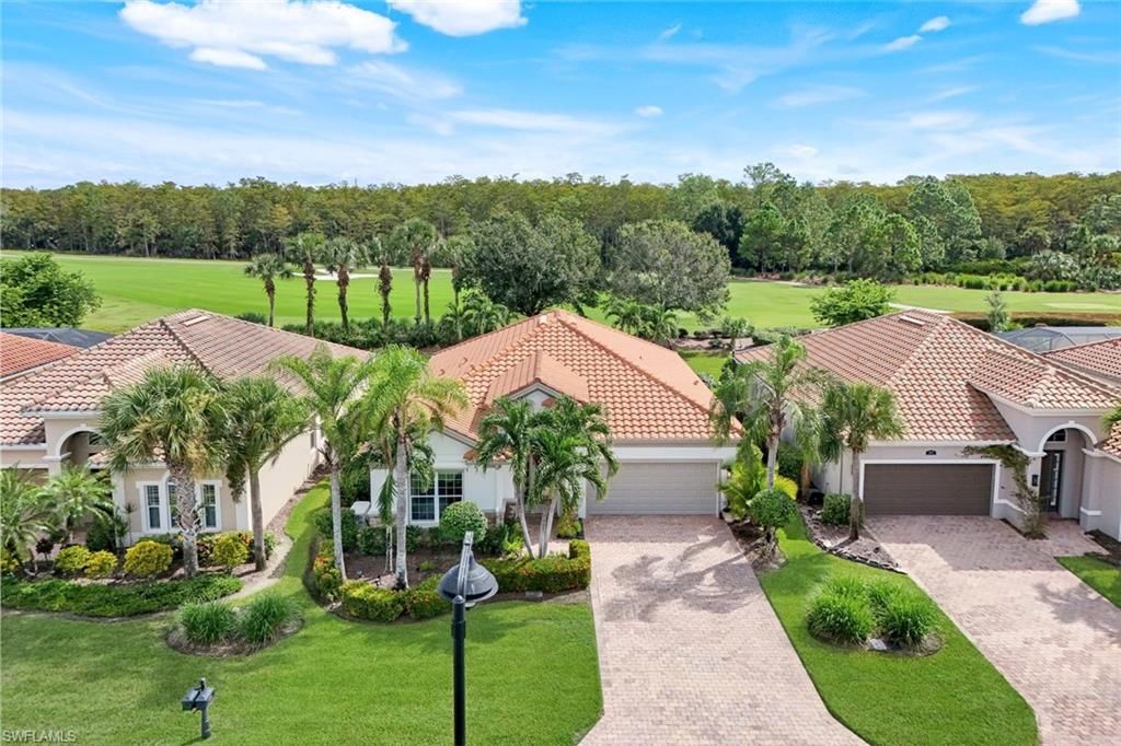 9090 Limestone LN, Naples, FL 34120