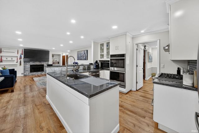 17202 Pencross Drive, Granger, IN 46530