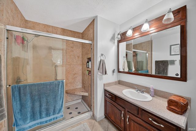 17202 Pencross Drive, Granger, IN 46530