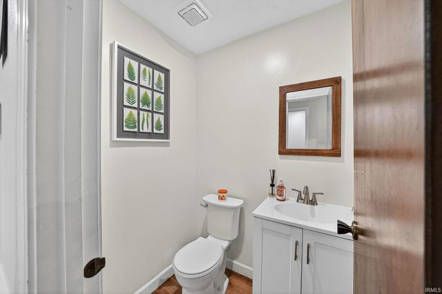 17202 Pencross Drive, Granger, IN 46530