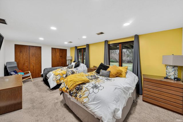 17202 Pencross Drive, Granger, IN 46530