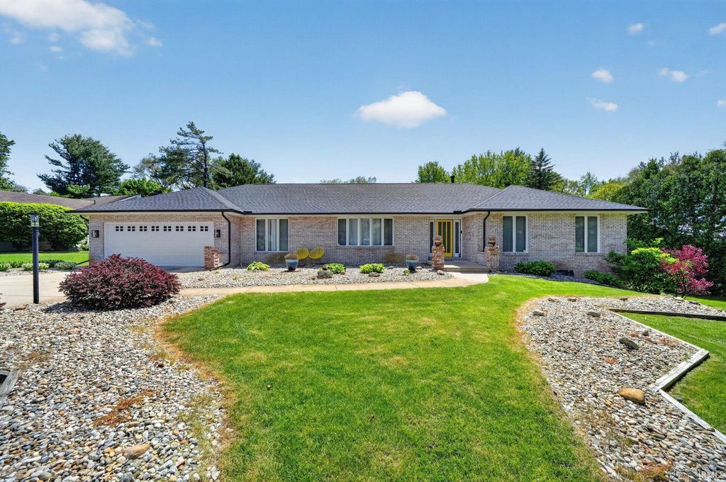 17202 Pencross Drive, Granger, IN 46530