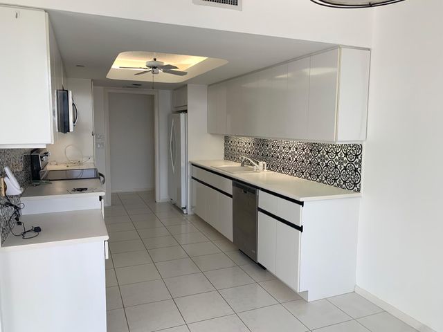 3210 S Ocean Boulevard 903, Highland Beach, FL 33487