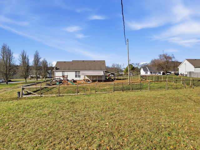 30 Smokey Cir, Petersburg, TN 37144